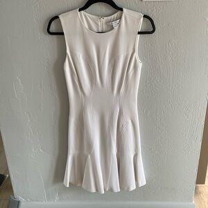 Diane Von Furstenberg white Ladies Sleeveless Fit and Flare Dress Size 0